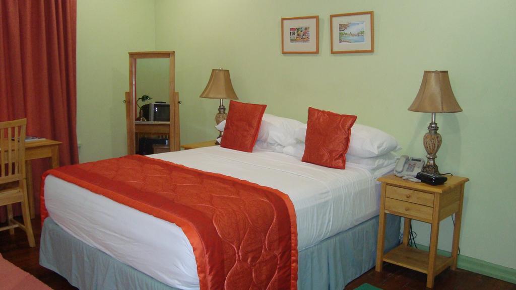 Heritage Inn Trinidad Belmont Habitación foto